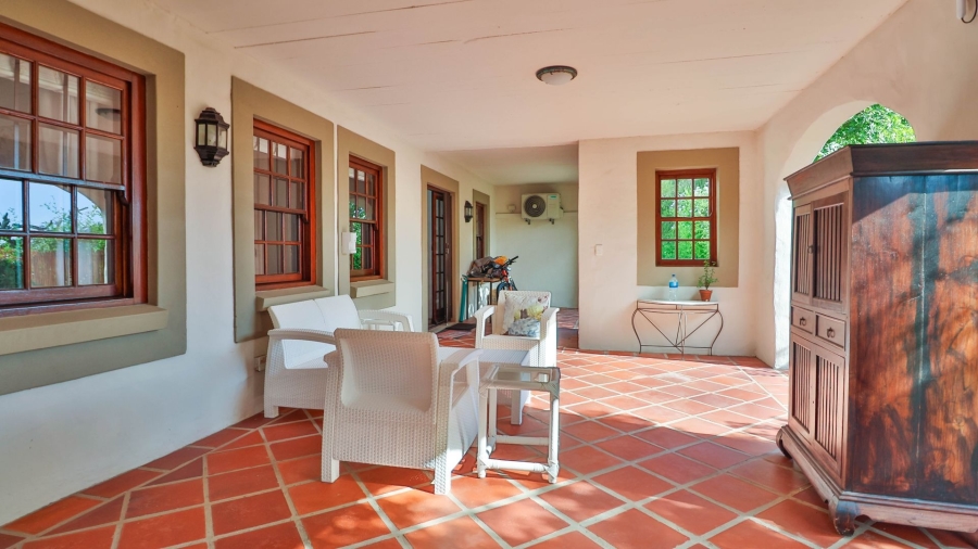 6 Bedroom Property for Sale in Kingfisher Creek Western Cape
